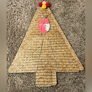 OpalHouse holiday tree grass charger sets of 4
